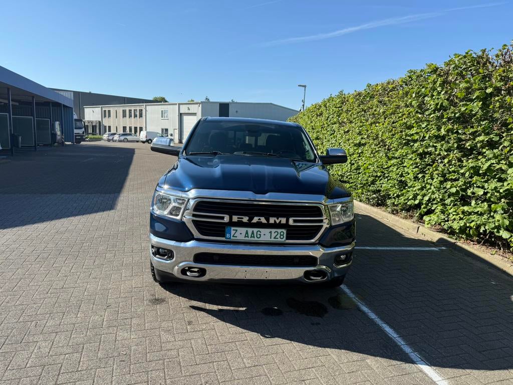 Dodge Ram Bighorn 3.6 V6 2020 | 42.000 km | Full | BTW |, Auto's, Dodge, Automaat, Stof, Euro 6, Blauw