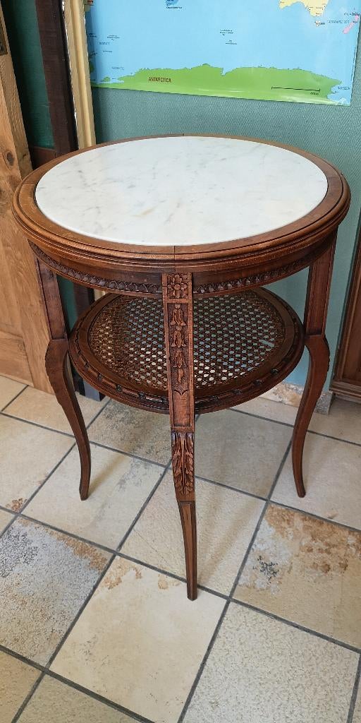 Antiek tafeltje met marmeren blad, Ophalen