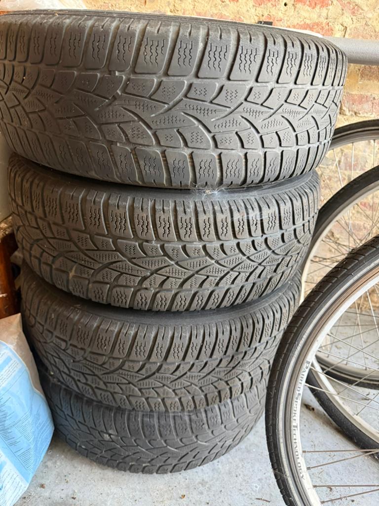 Set winterbanden op velg + deksels citroen c3, Ophalen, Winterbanden, Band(en)