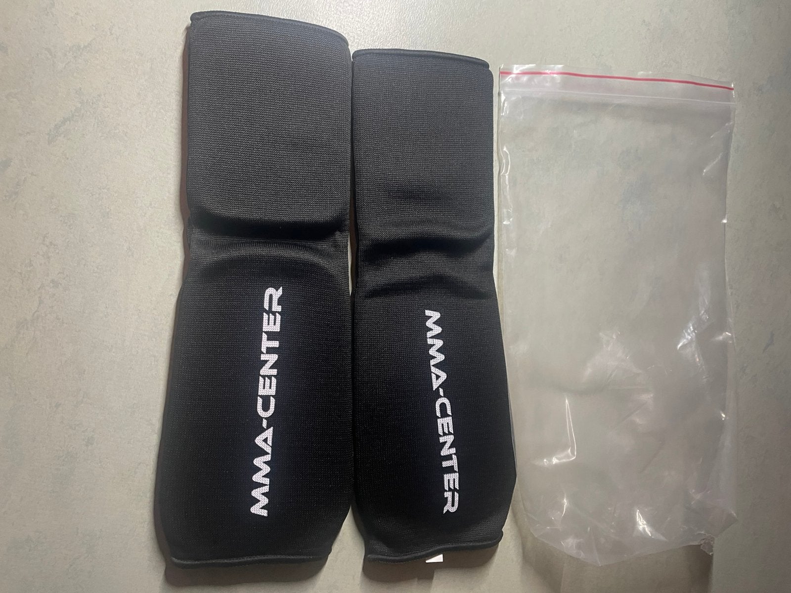 New MMA Center Shin Guards Black Size M, Ophalen, Nieuw, Boksbeschermers