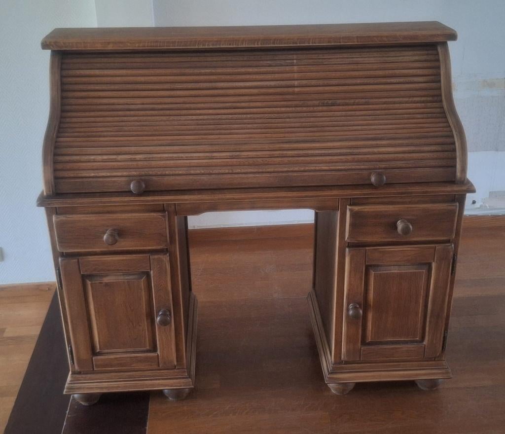 Bureau met rolluik, Enlèvement