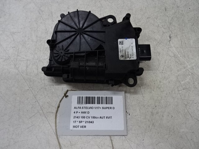 CENTRALE VERGRENDELING MOTOR Stelvio (949) (670035621), Gebruikt, Alfa Romeo