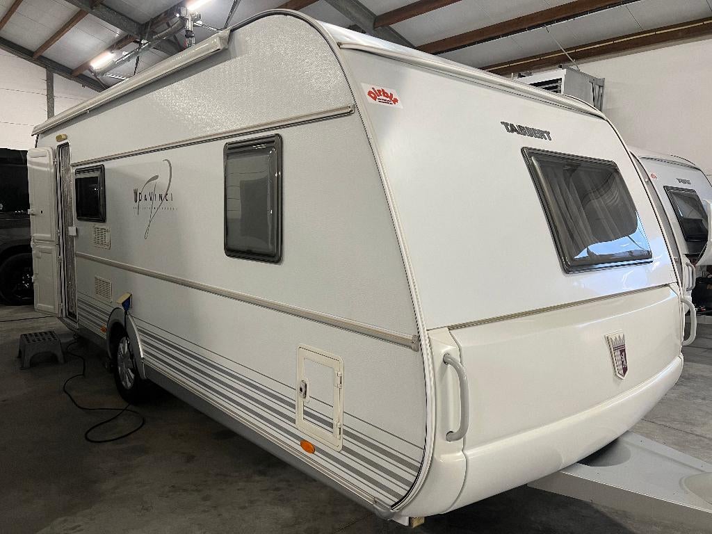 Tabbert Stapelbed Airco Mover, Caravans en Kamperen, Caravans, Omvormbare zithoek, Rondzit, Tabbert, Ringverwarming