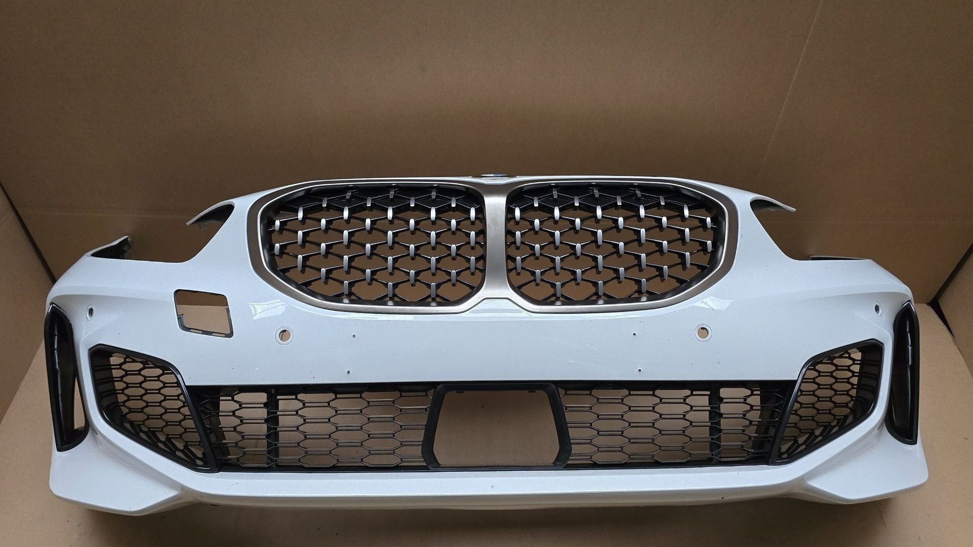 Voorbumper BMW 1 Serie F40 M PERFORMANCE 4xPDC 51118070928, Auto-onderdelen, Gebruikt, -, Voor, Ophalen of Verzenden