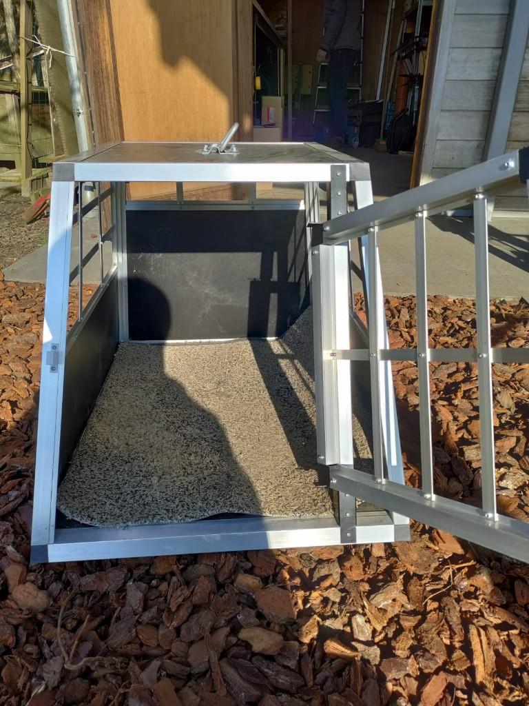 Hondenbench voor in wagen, Ophalen, Zo goed als nieuw
