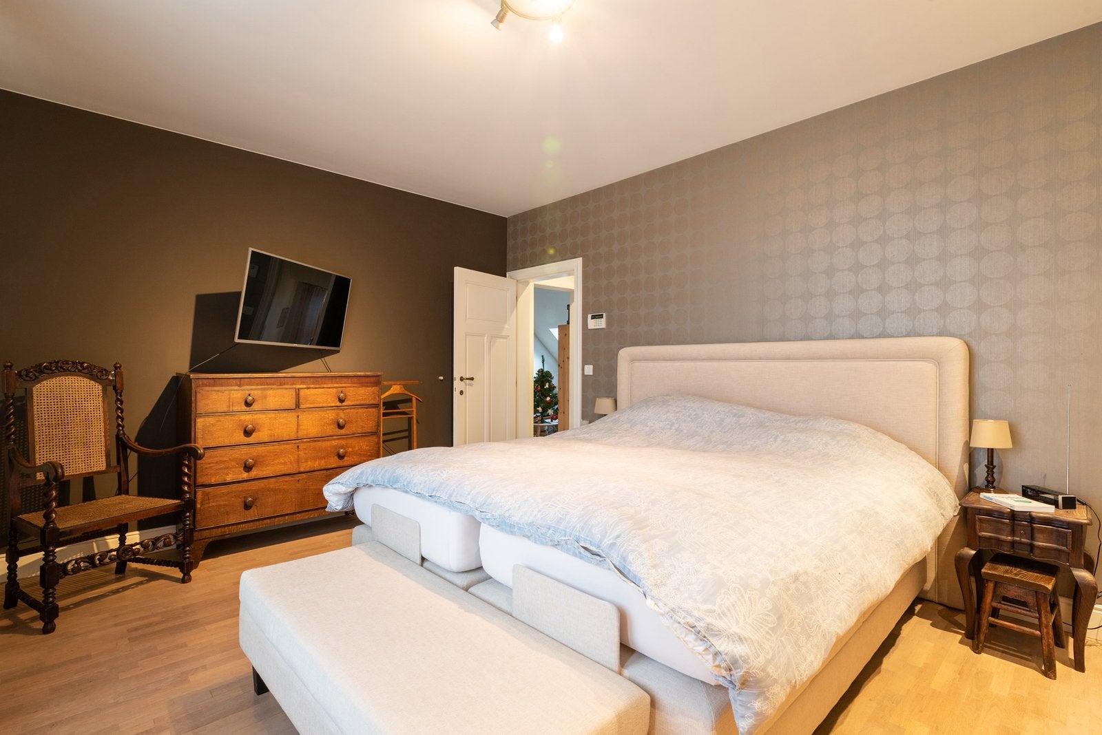 Boxspring Revor + bedbank, Huis en Inrichting, Ophalen, Zo goed als nieuw, 210 cm, 180 cm