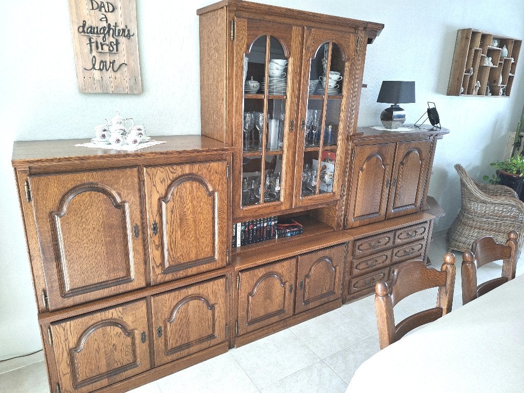 Eiken wandkast, Ophalen, Gebruikt, Eikenhout, Met deur(en)