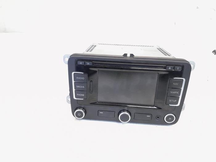 Radio van een Volkswagen Passat, Gebruikt, -, Volkswagen, -