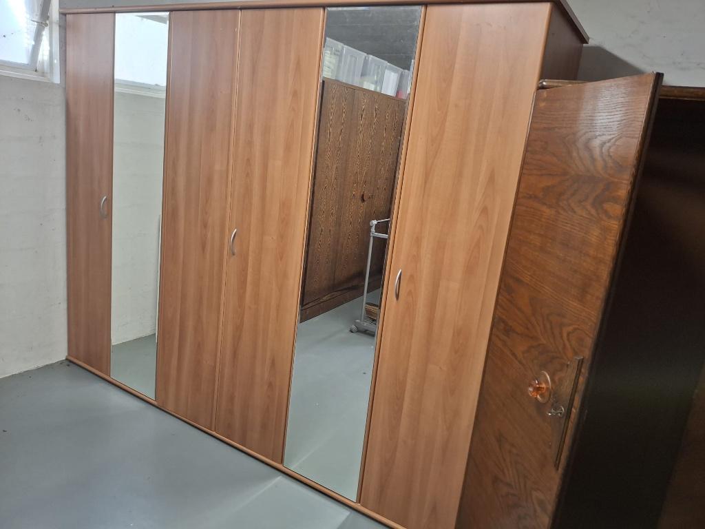 Zeer ruime kledingkast met spiegels en harmonica deuren, Ophalen, Gebruikt, 200 cm of meer, 200 cm of meer