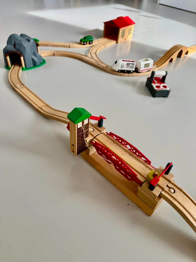 Prachtige spoorwegbaan BRIO, Ophalen, Zo goed als nieuw