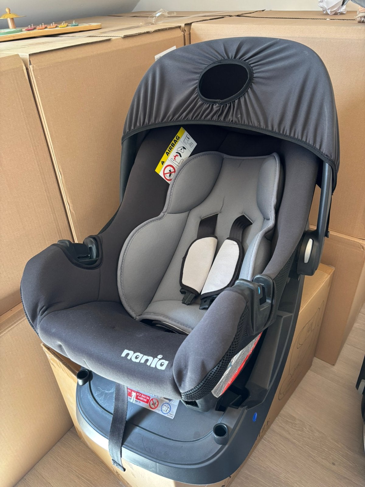 Siege et base nania, Enfants & Bébés, Enlèvement, Comme neuf, Isofix
