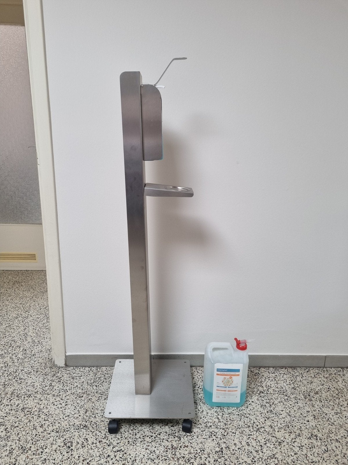 dispenser handgel, hoogte 1m40cm, Ophalen