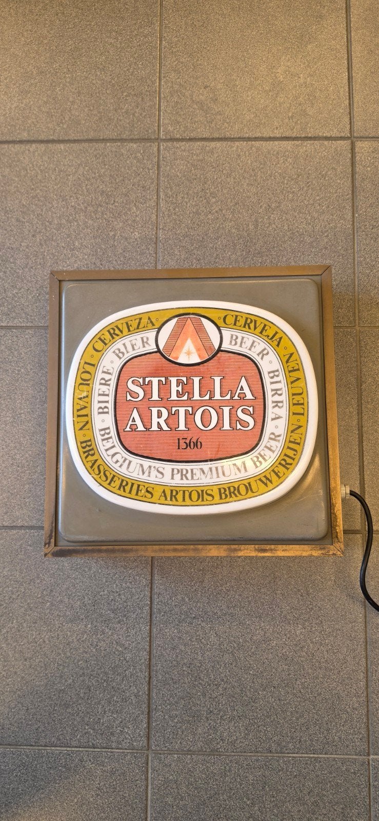 Stella Artois lichtbak, Verzamelen, Ophalen