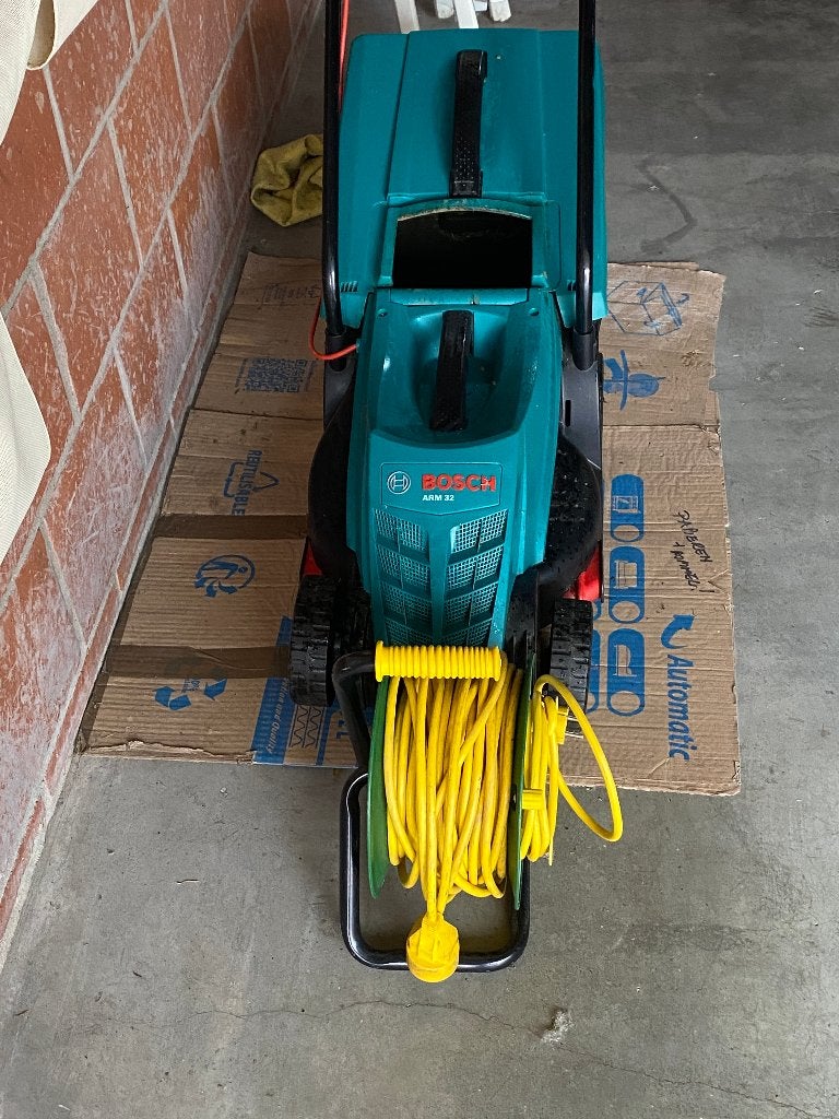 GRASMACHINE, Ophalen, Gebruikt, Elektrische grasmaaier, Opvangbak
