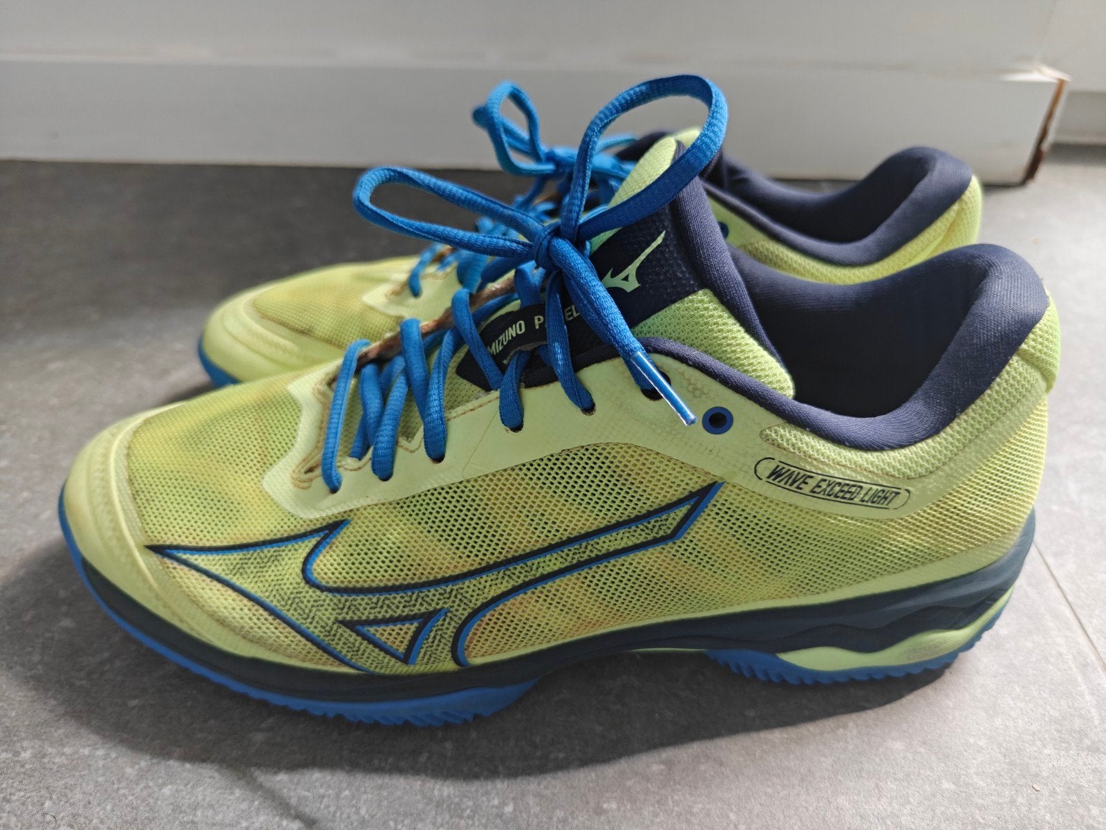 Chaussures de padel Mizuno Wave Exceed Light - bon état n.43, Autres marques, Enlèvement ou Envoi, Utilisé, Autres types