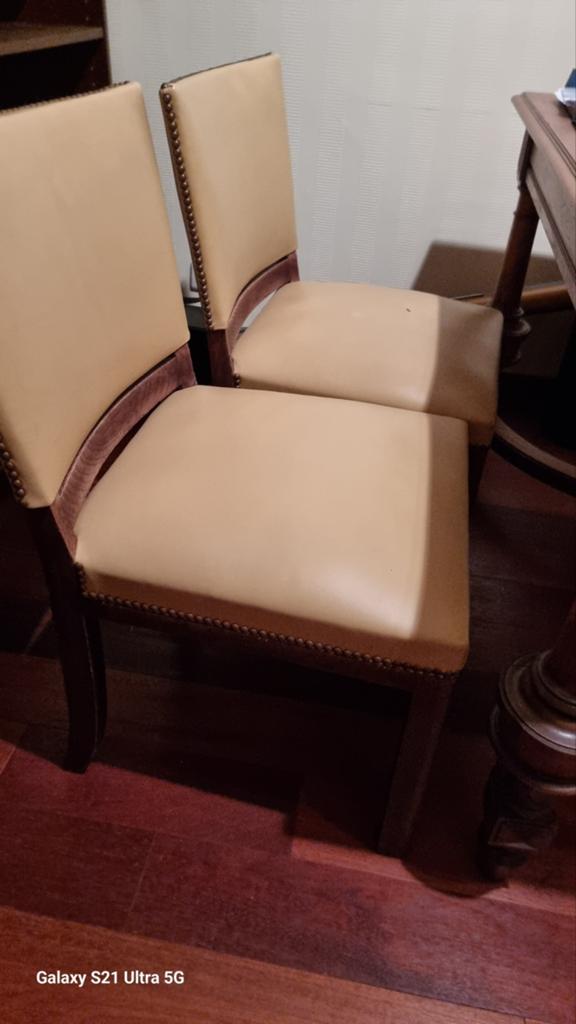 Lederen stoelen., Ophalen