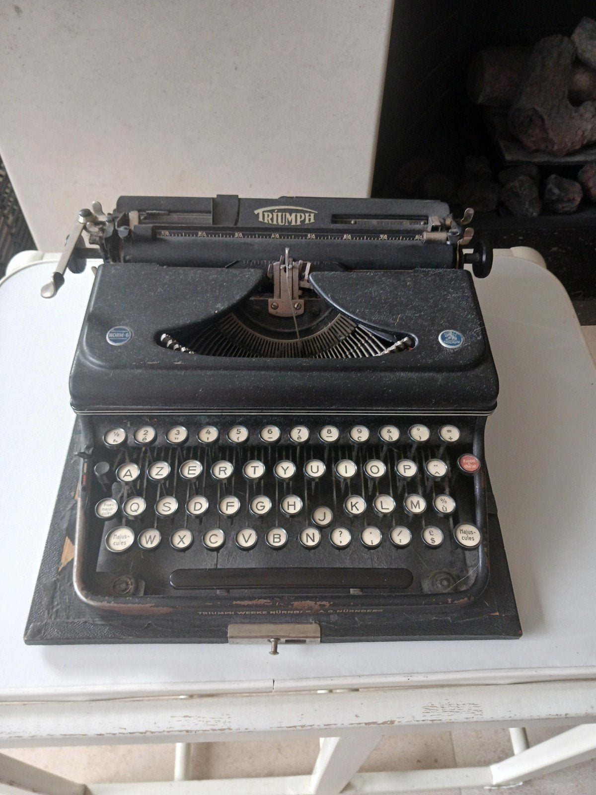 Vintage/antiek schrijfmachine Triumph, Ophalen