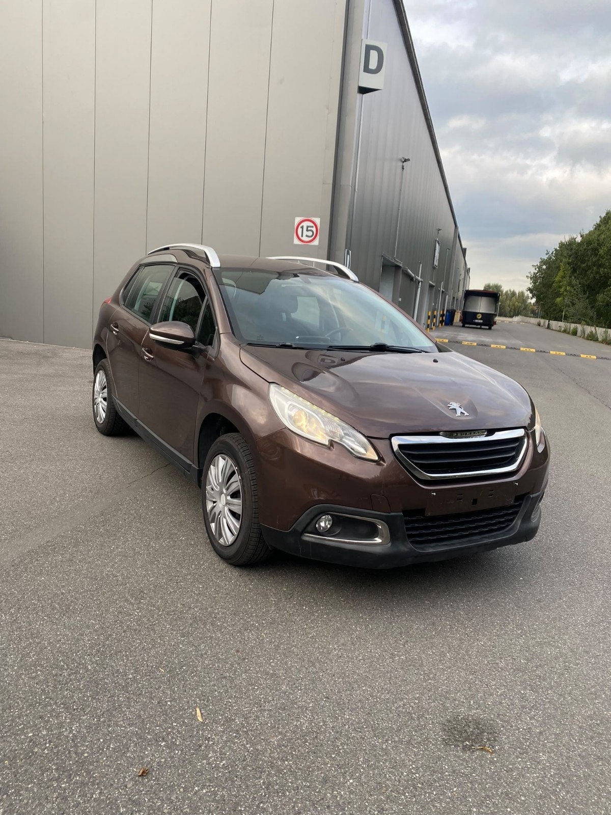 Peugeot 2008, Entreprise, Achat