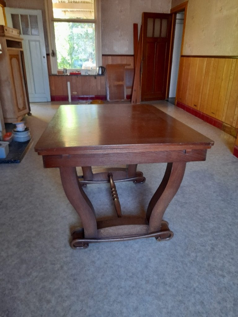 tafel (uitschuifbaar), Ophalen, Vier personen, Rechthoekig