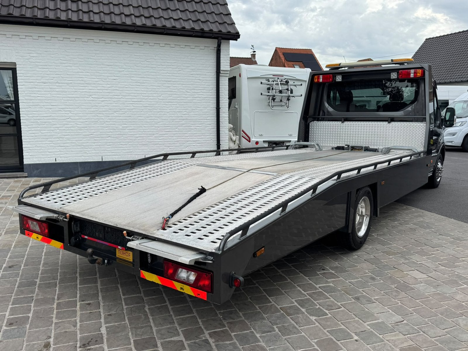 Ford Transit avec plate-forme de cour, Cuir, Achat, Euro 6, Entreprise