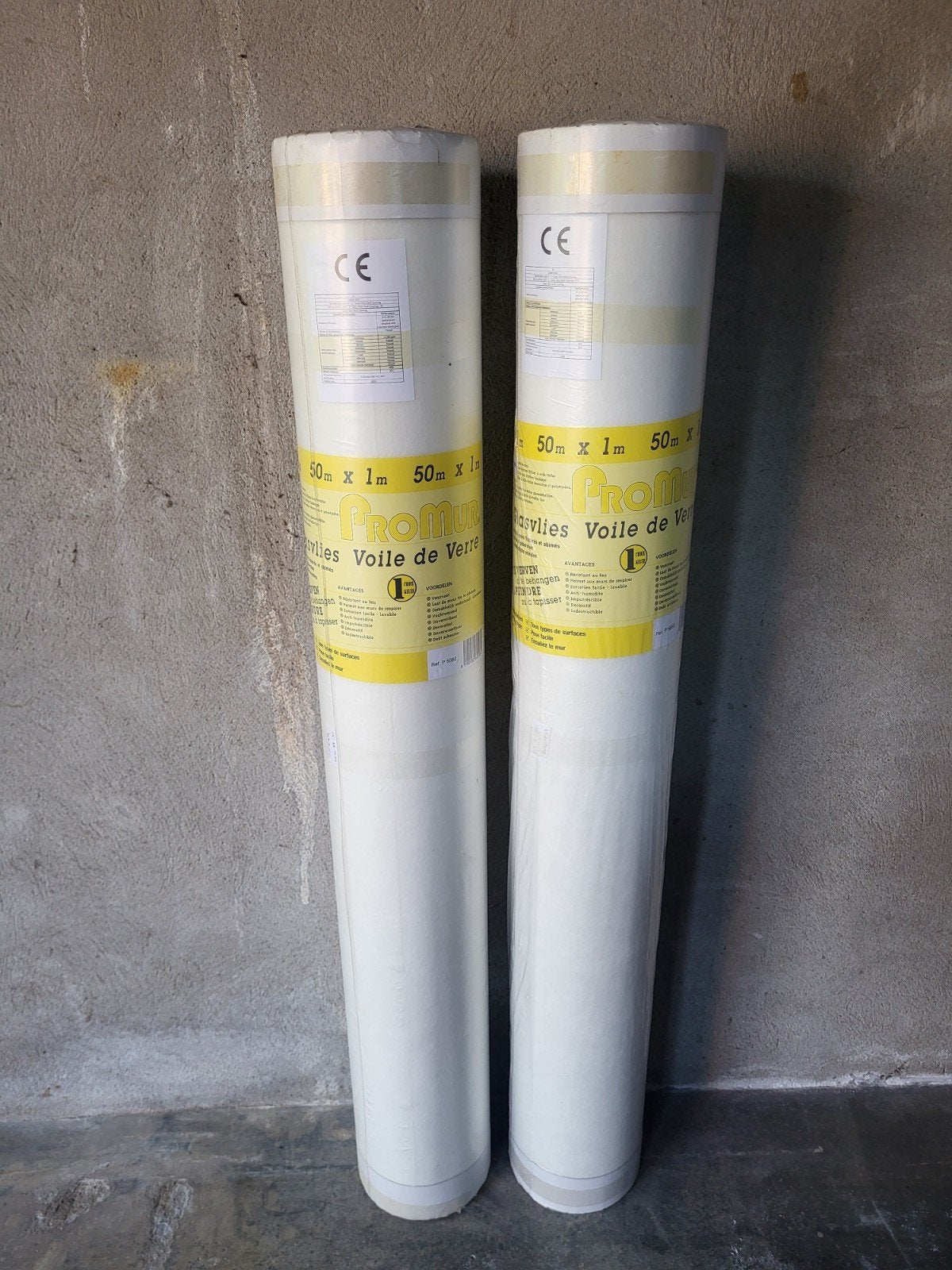 2 nieuwe rollen glasvlies 2stuks 
50m x 1m

50 euro per stuk, Ophalen