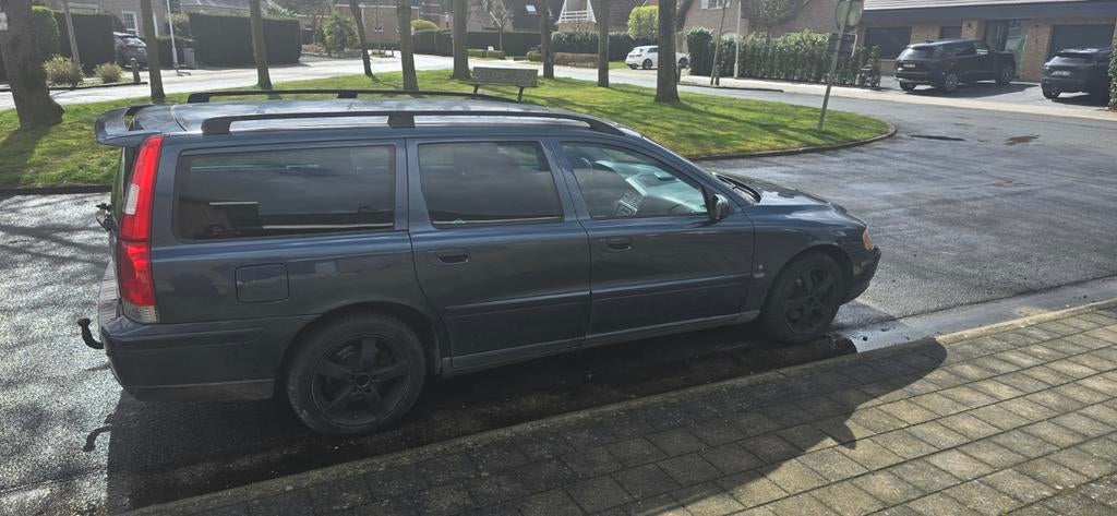 Volvo V70 2.4D D5 Lichte Vracht - Automaat - lot onderdelen, Autos : Pièces & Accessoires, Carrosserie & Tôlerie, Volvo, Avant