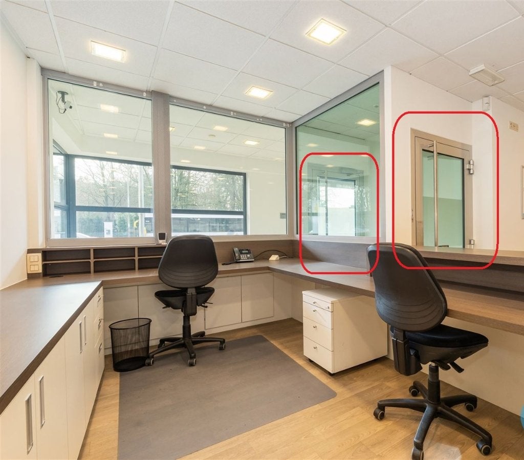 Complete professionele ontvangstbalie met beveiligd glas, Receptie of Entree, Ophalen, Gebruikt, Inrichting