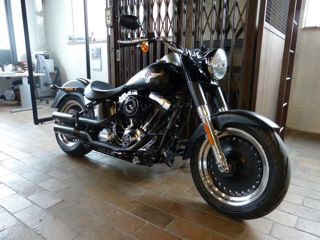 Harley-Davidson SOFTAIL FLSTFB Fat Boy Lo (bj 2016), Motoren, Meer dan 35 kW, Overig, Gentweg 32
9940  Evergem, 1690 cc