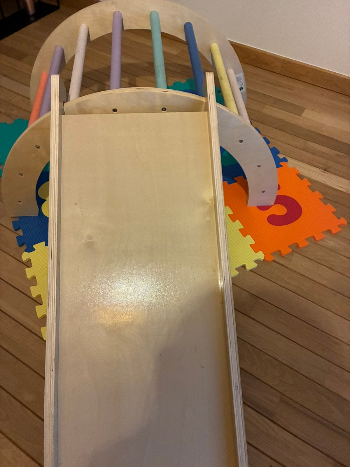 Montessori Half Rond Klimrek Met Schuifaf, Ophalen, Zo goed als nieuw
