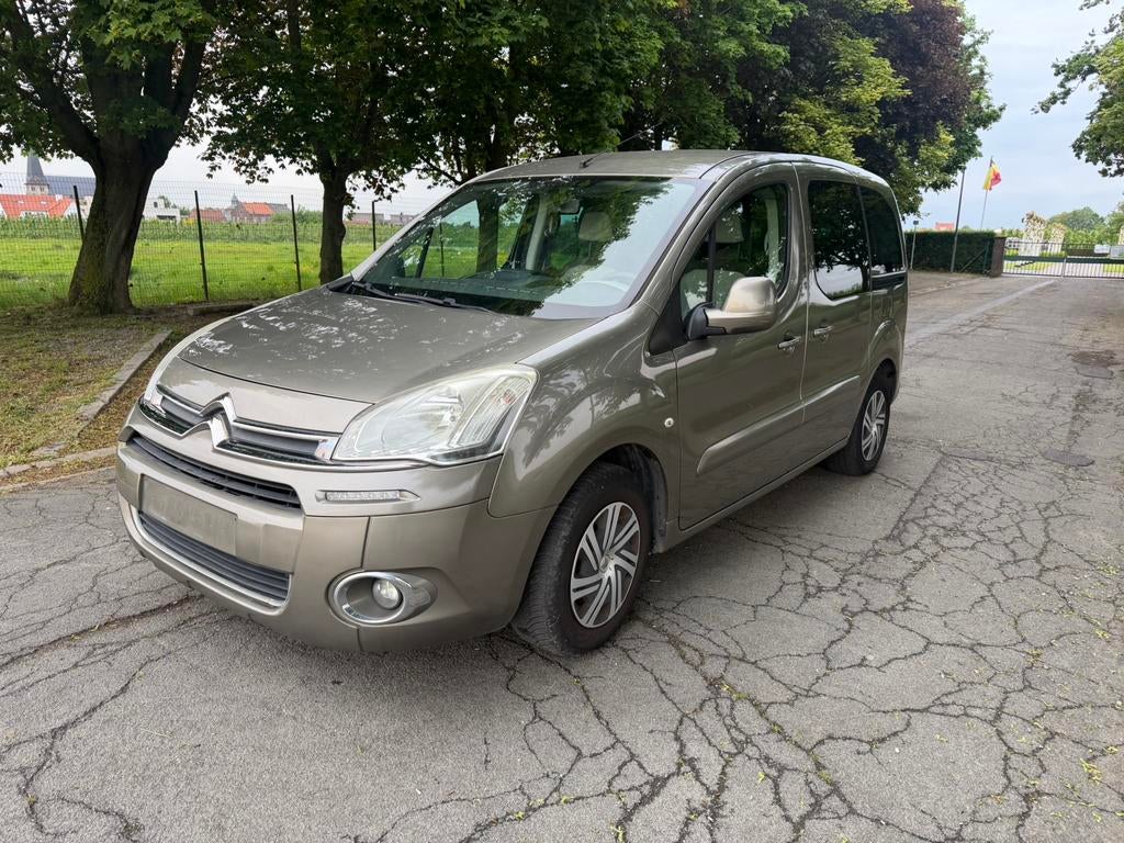 Citroen berlingo, Auto's, Citroën, Particulier, ABS, Benzine, Euro 5, 5 deurs, Handgeschakeld, Bruin, Grijs, Stof, Ophalen