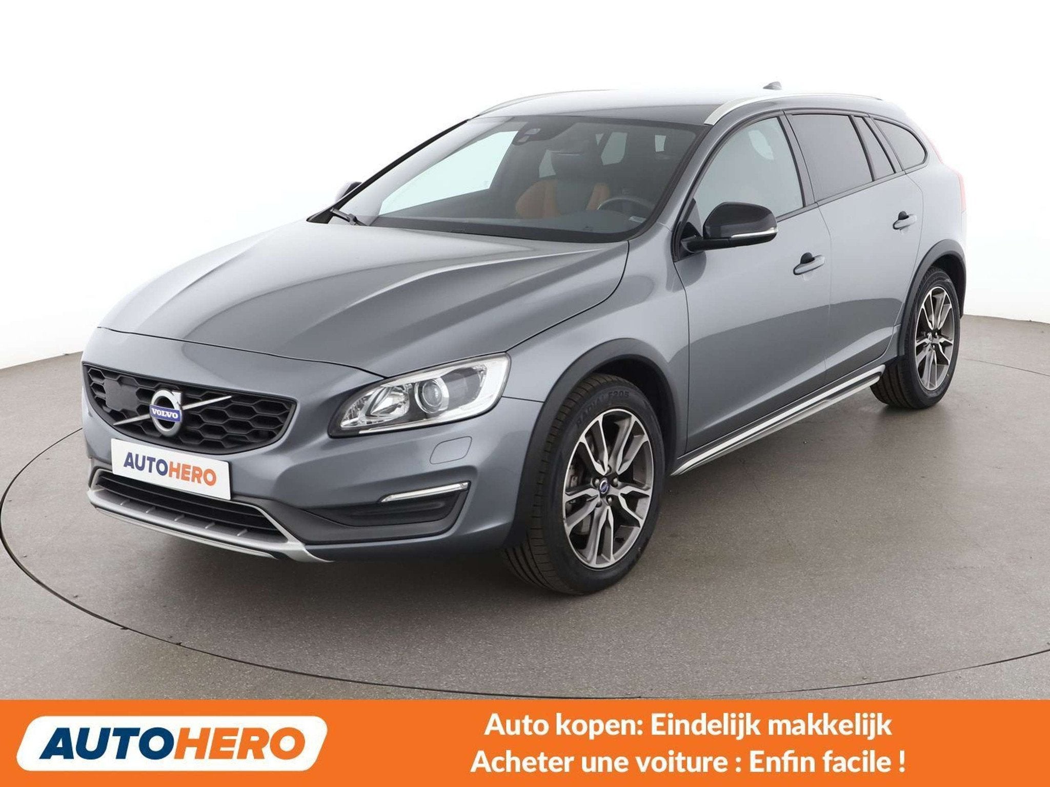 Volvo V60 Cross Country 2.4 D4 Summum AWD (bj 2015), Auto's, Automaat, Gebruikt, 149 g/km, Leder