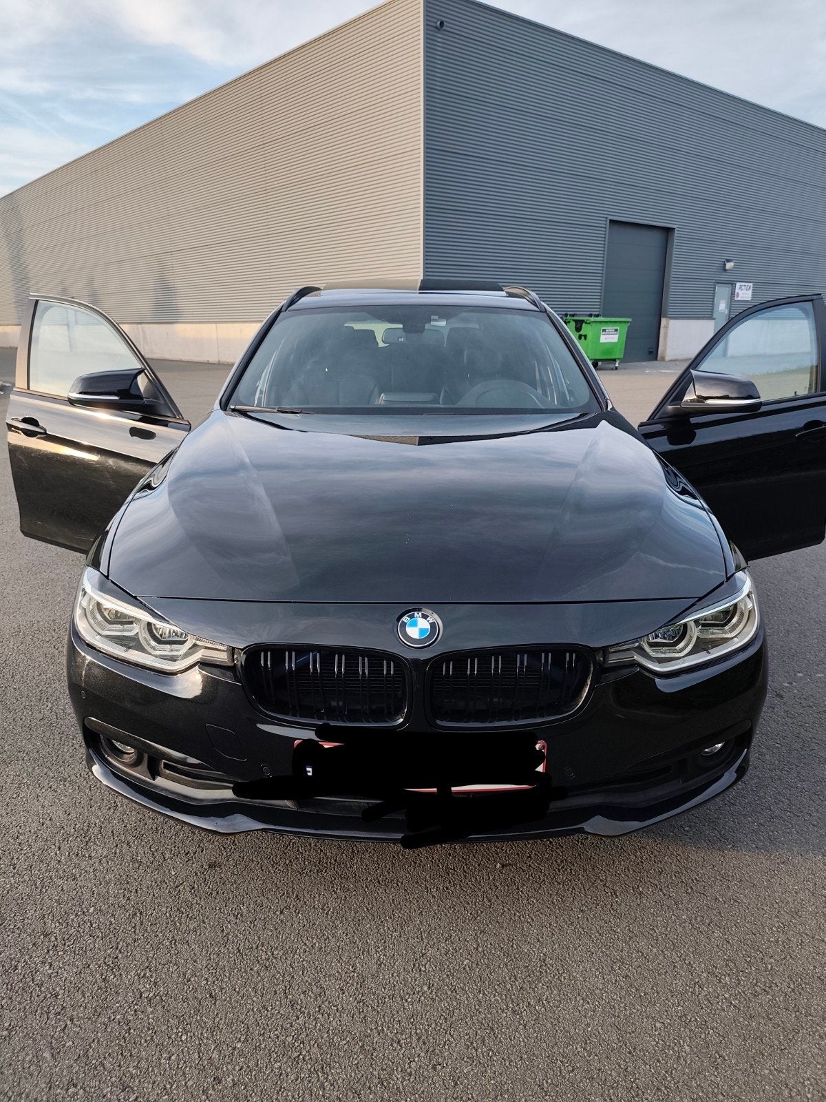 Bmw 318 toit panoramique, Autos, BMW, Particulier, Série 3, Phares directionnels, Régulateur de distance, Airbags, Air conditionné