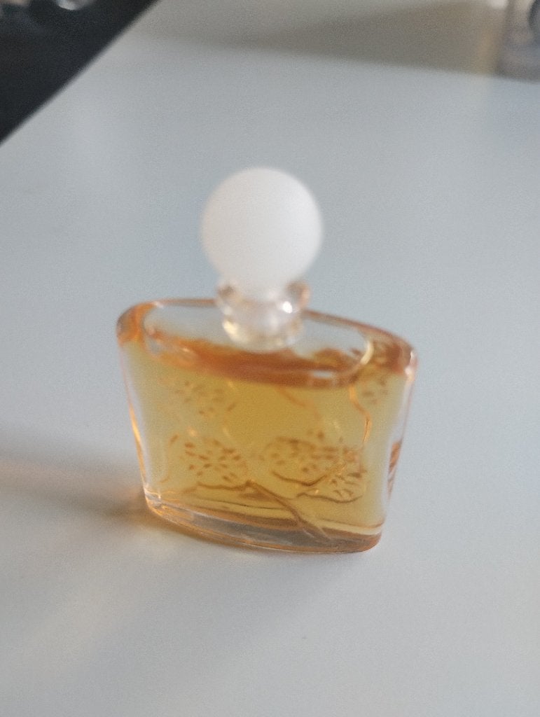 Mini parfumflesje, Verzamelen, Ophalen of Verzenden, Gebruikt, Miniatuur, Gevuld