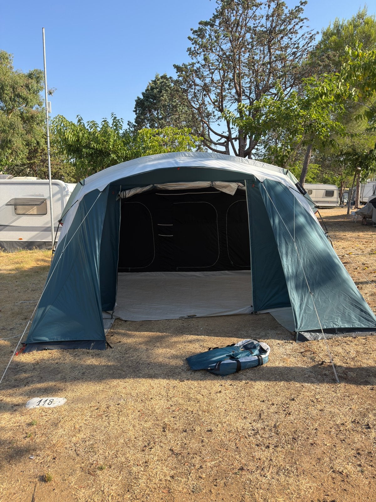 Quechua Arpenaz 6.3 F&B camping tent, Caravans en Kamperen, Ophalen, Zo goed als nieuw, Tot en met 6