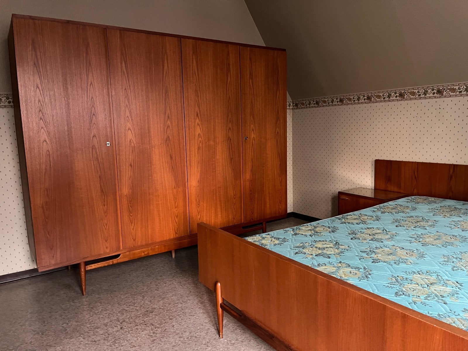 Vintage slaapkamer j. '60: bed, nachtkastjes, kaptafel, kast, Ophalen