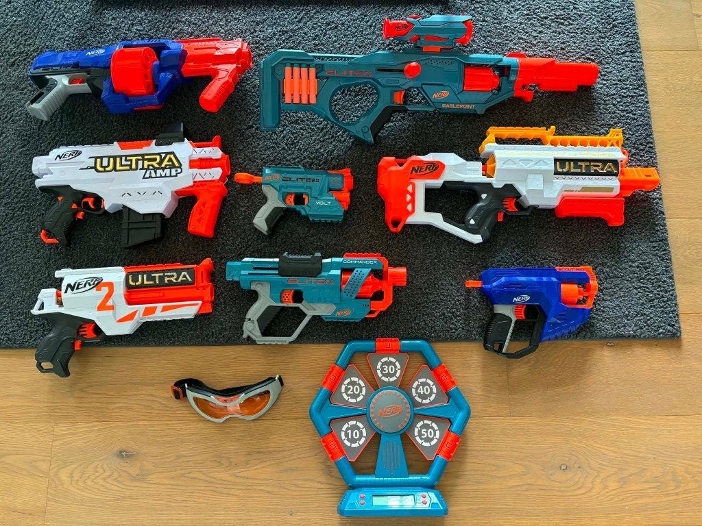 8 nerf geweren + veel pijltjes + extra, Enfants & Bébés, Jouets | Extérieur | Jeu d'action, Enlèvement, Comme neuf
