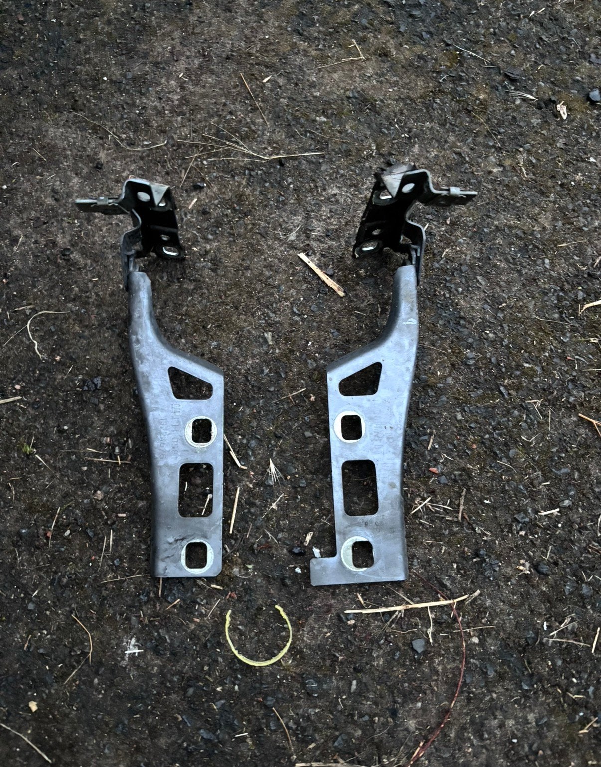 Paire de de charnières de capot Opel Zafira b, Enlèvement ou Envoi, Opel, Utilisé, Avant