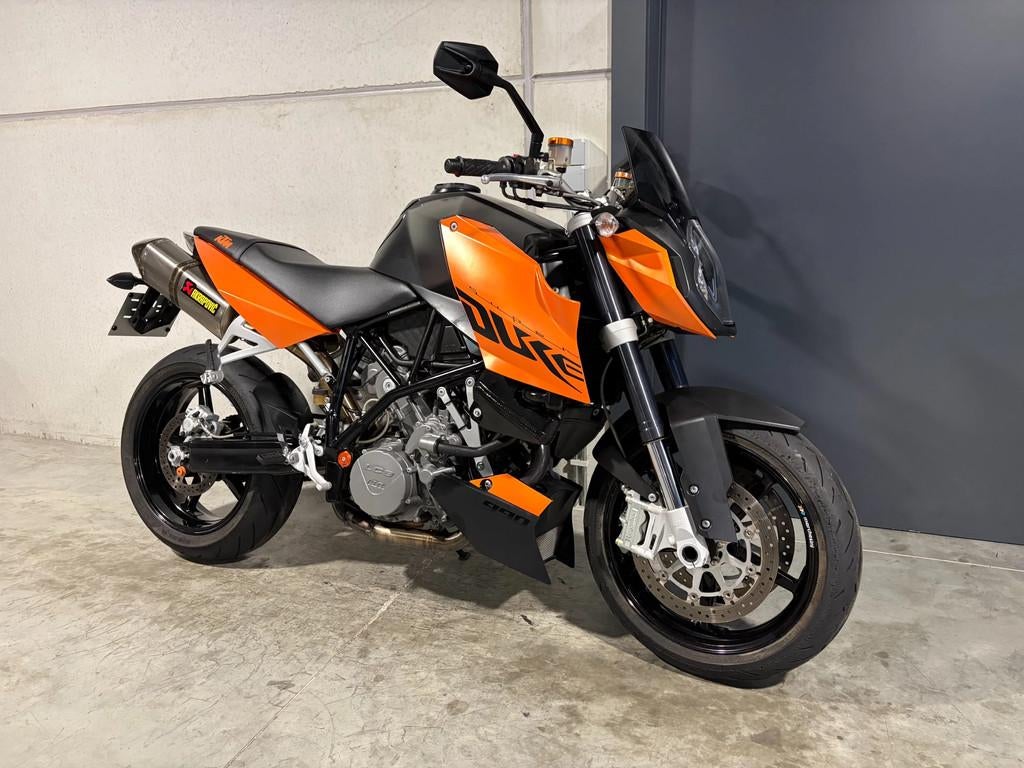 KTM Super Duke 990 met Akra's (bj 2009), Motoren, Bedrijf, Meer dan 35 kW, 990 cc, Overig