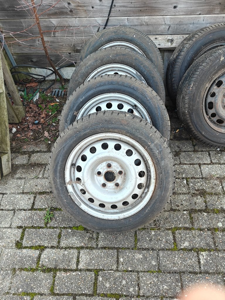 gratis velgen + banden, Auto-onderdelen, Banden en Velgen, Ophalen, Band(en)