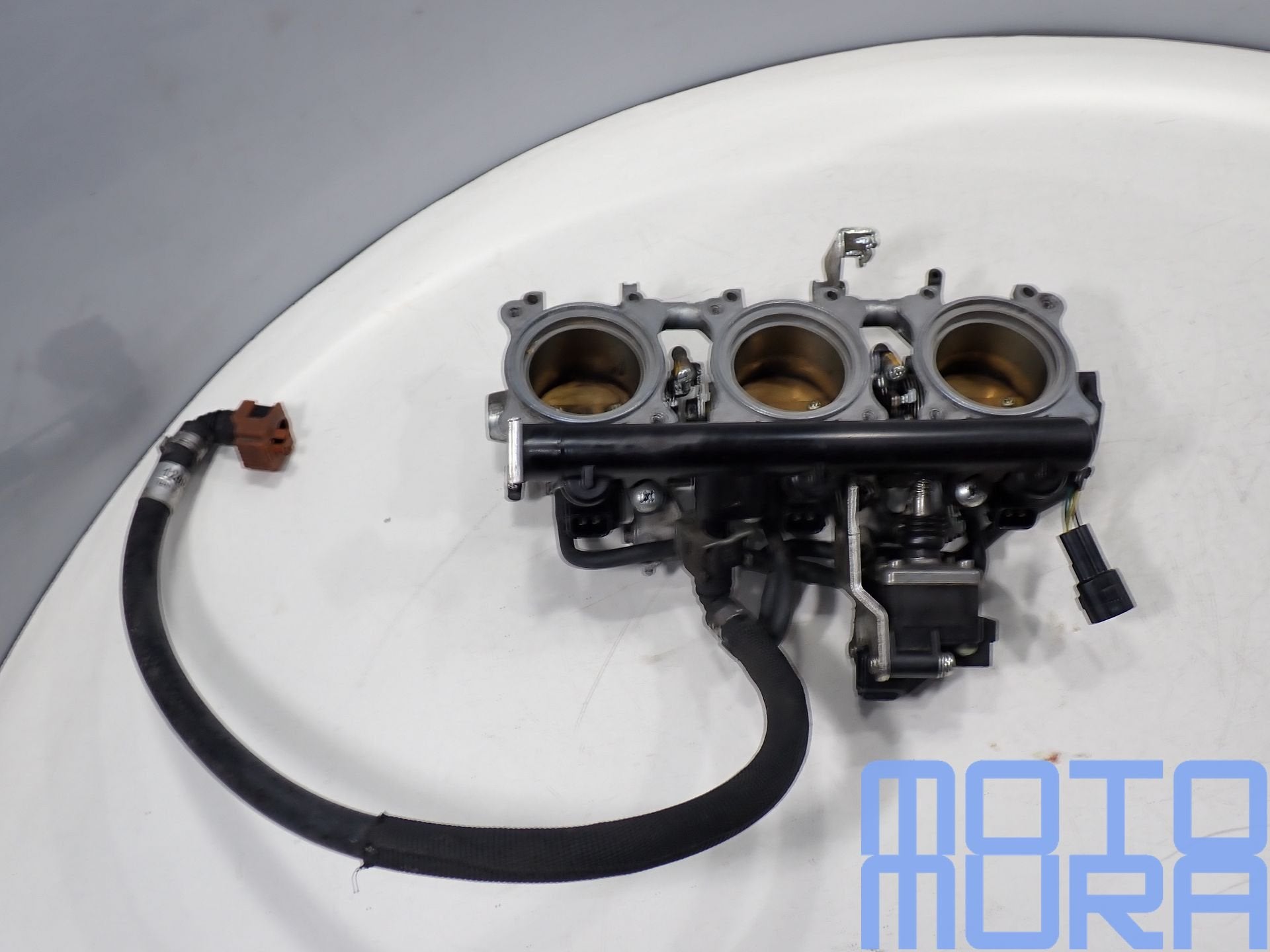 Triumph Tiger 800 2010 - 2014 gasklephuis met injectoren en, Motoren, Gebruikt, -, -, Ophalen of Verzenden