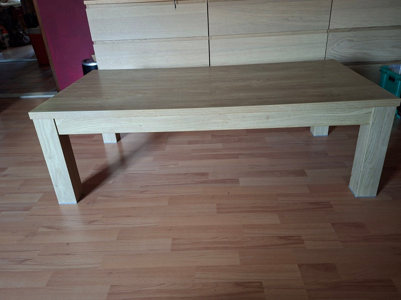 salontafel.   lengte 135 bij 70 cm en 45 cm hoog, Huis en Inrichting, Tafels | Eettafels, Ophalen