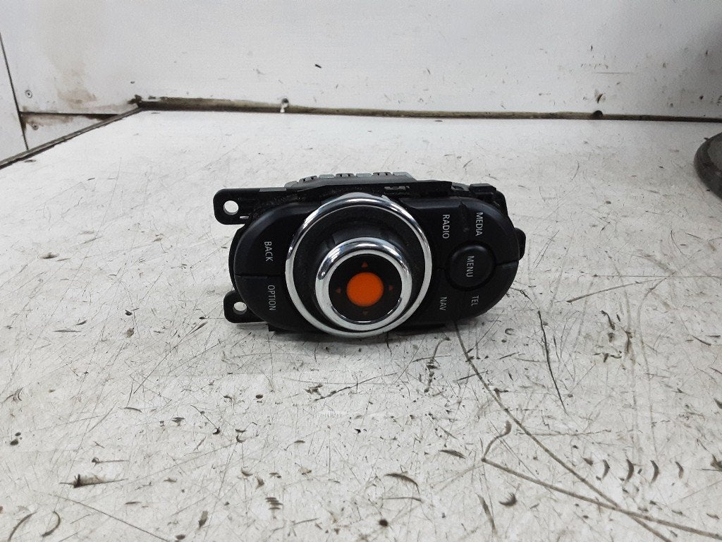 COMMUTATEUR MMI Mini Mini (F56) (01-2013/10-2017) (9328098), Mevr. I. Hauben, Rue de l'Espoir 34 34
4030  GRIVEGNÉE, BE, Info@Collignon.be