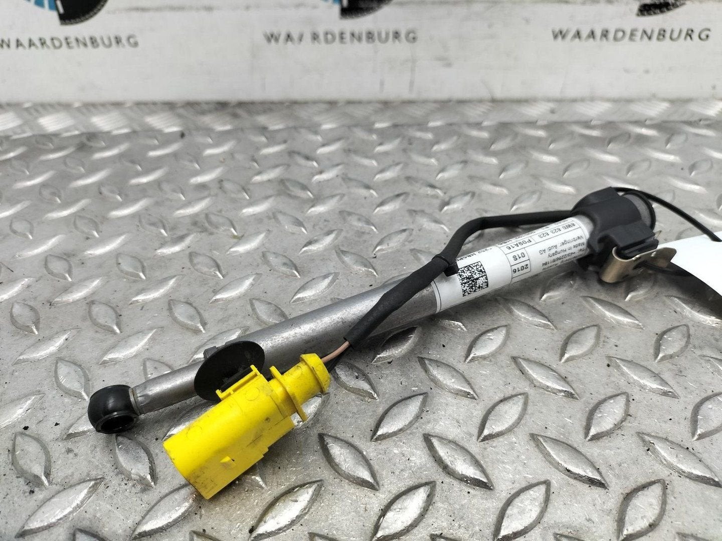 AUDI A4 2.0 TFSI u Sp. ProLS  AIRBAG MOTORKAP 2016, Auto-onderdelen, Ophalen of Verzenden, Gebruikt, Stiba lid