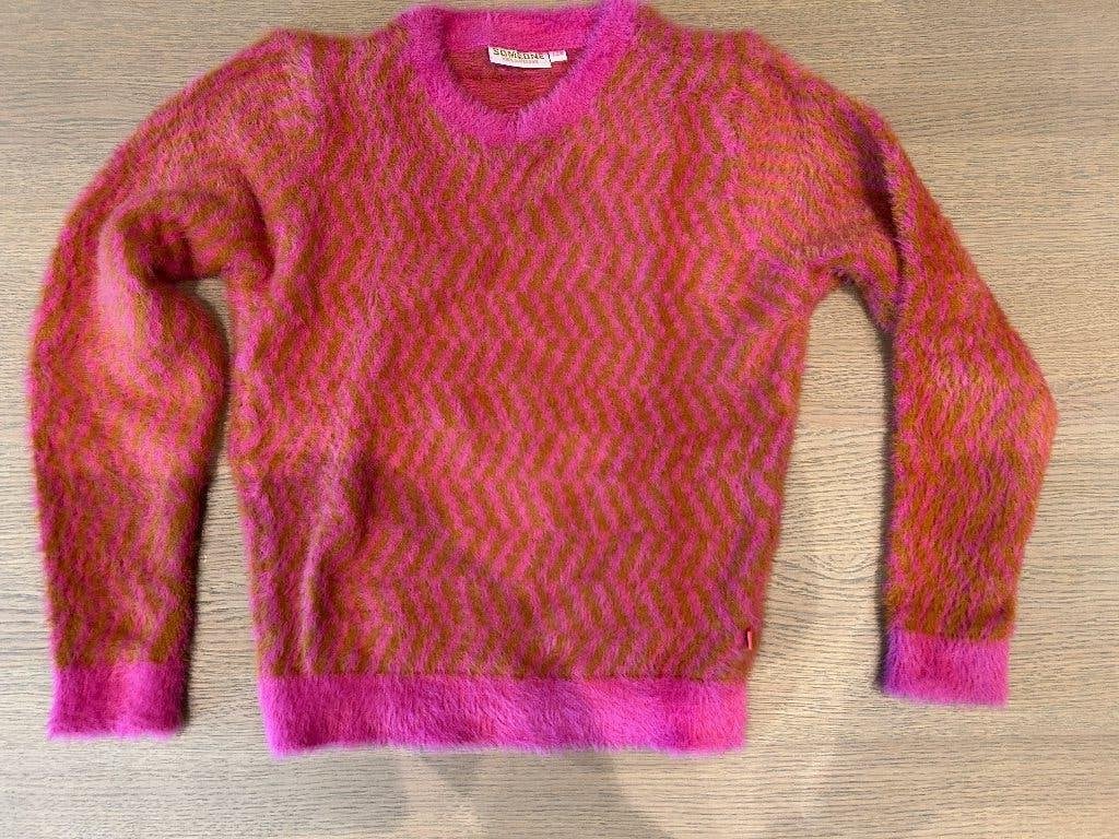 Someone roest met roze trui meisje 128 - 8 jaar, Enfants & Bébés, Enlèvement ou Envoi, Pull ou Veste, Fille, Someone
