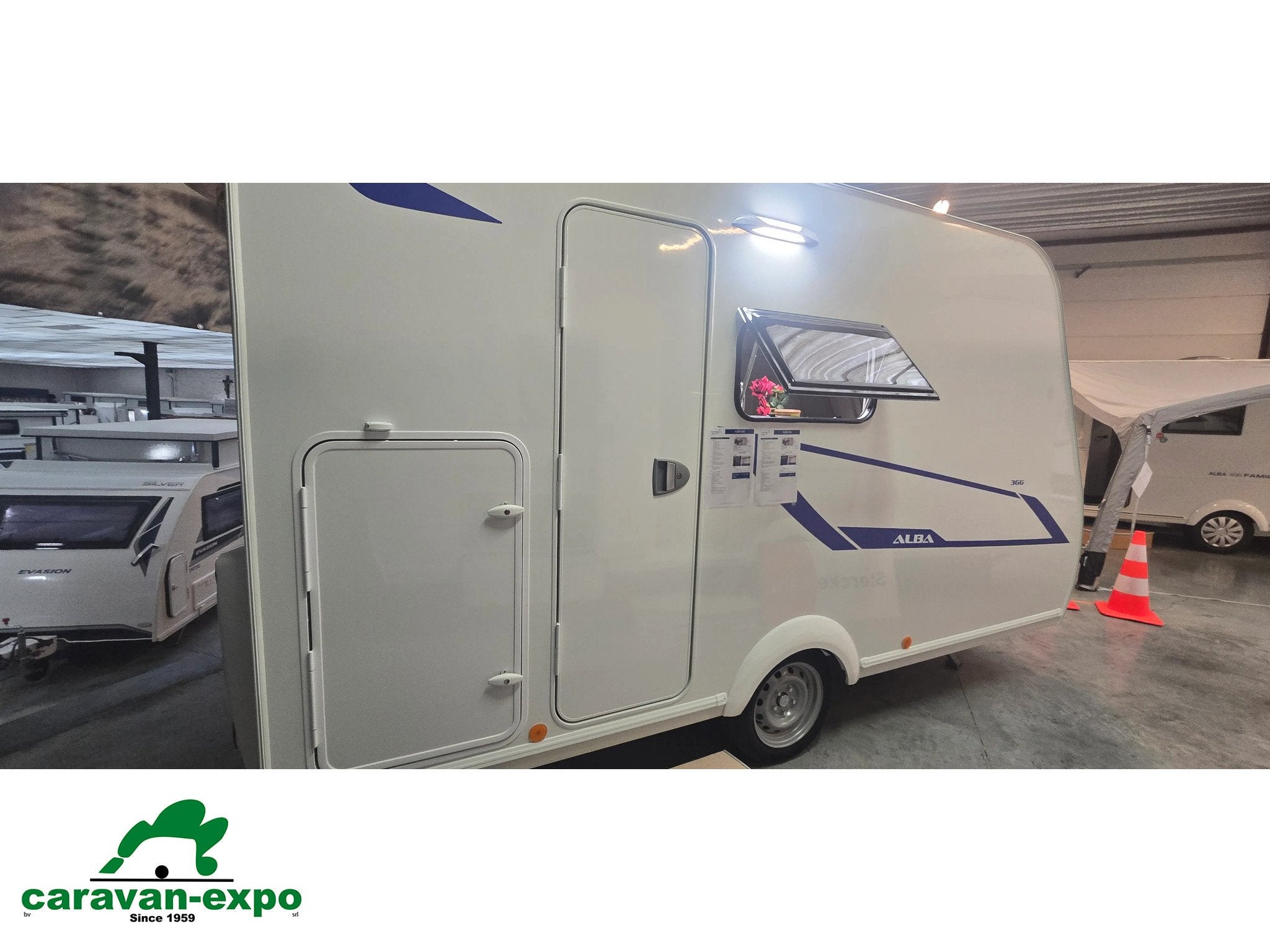 CARAVELAIR ALBA 366, Bedrijf, 4 tot 5 meter, 500 - 750 kg, Caravelair
