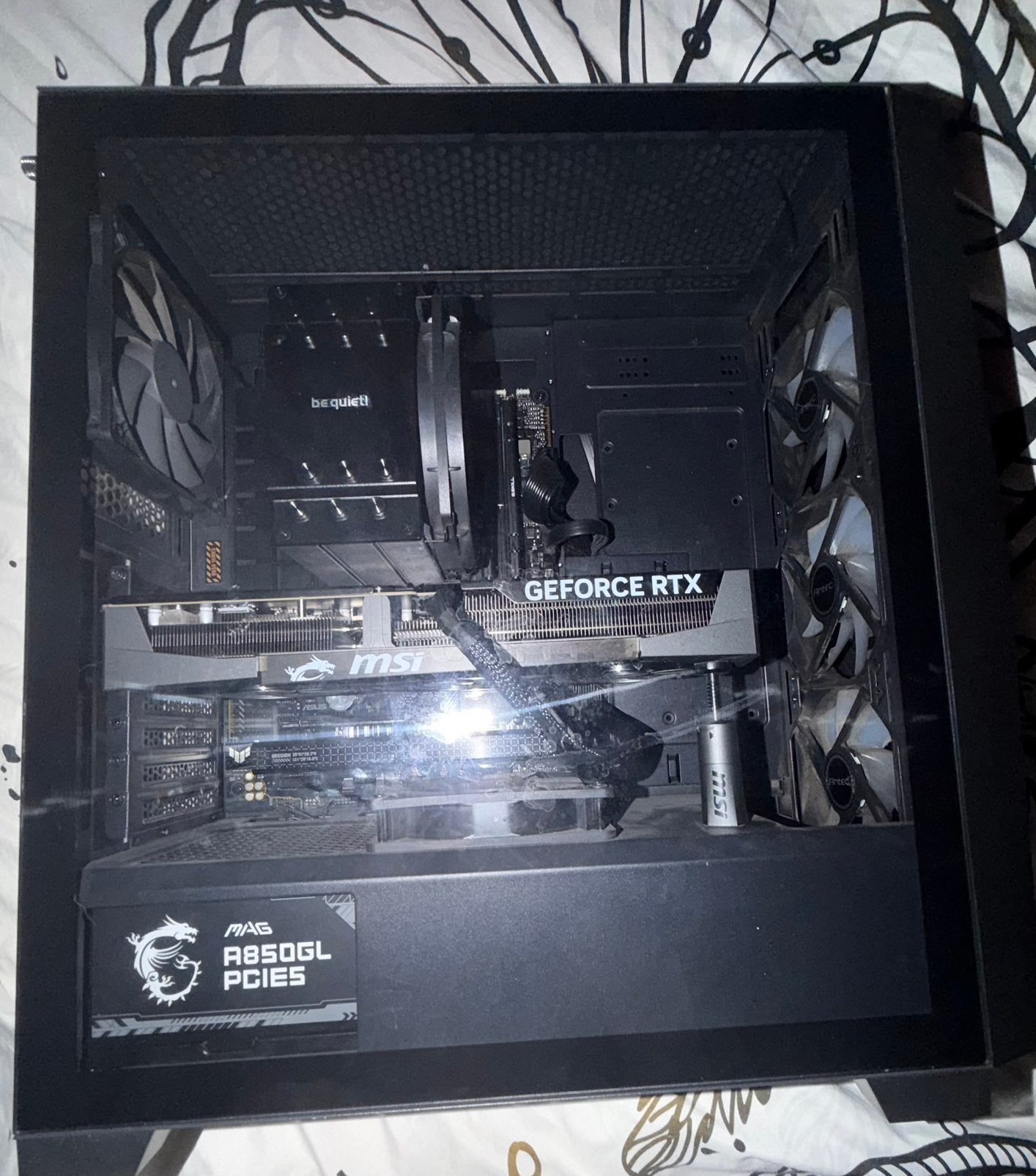 Bonjour je vends mon pc gamer, Games en Spelcomputers, Ophalen, Zo goed als nieuw