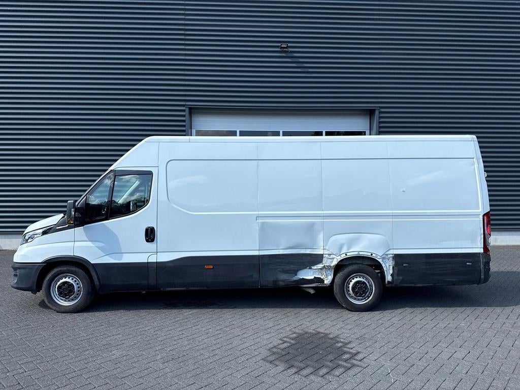 Iveco Daily 35S16 2.3 410, L3H2, camera, Auto's, Achterwielaandrijving, Gebruikt, Iveco, Wit