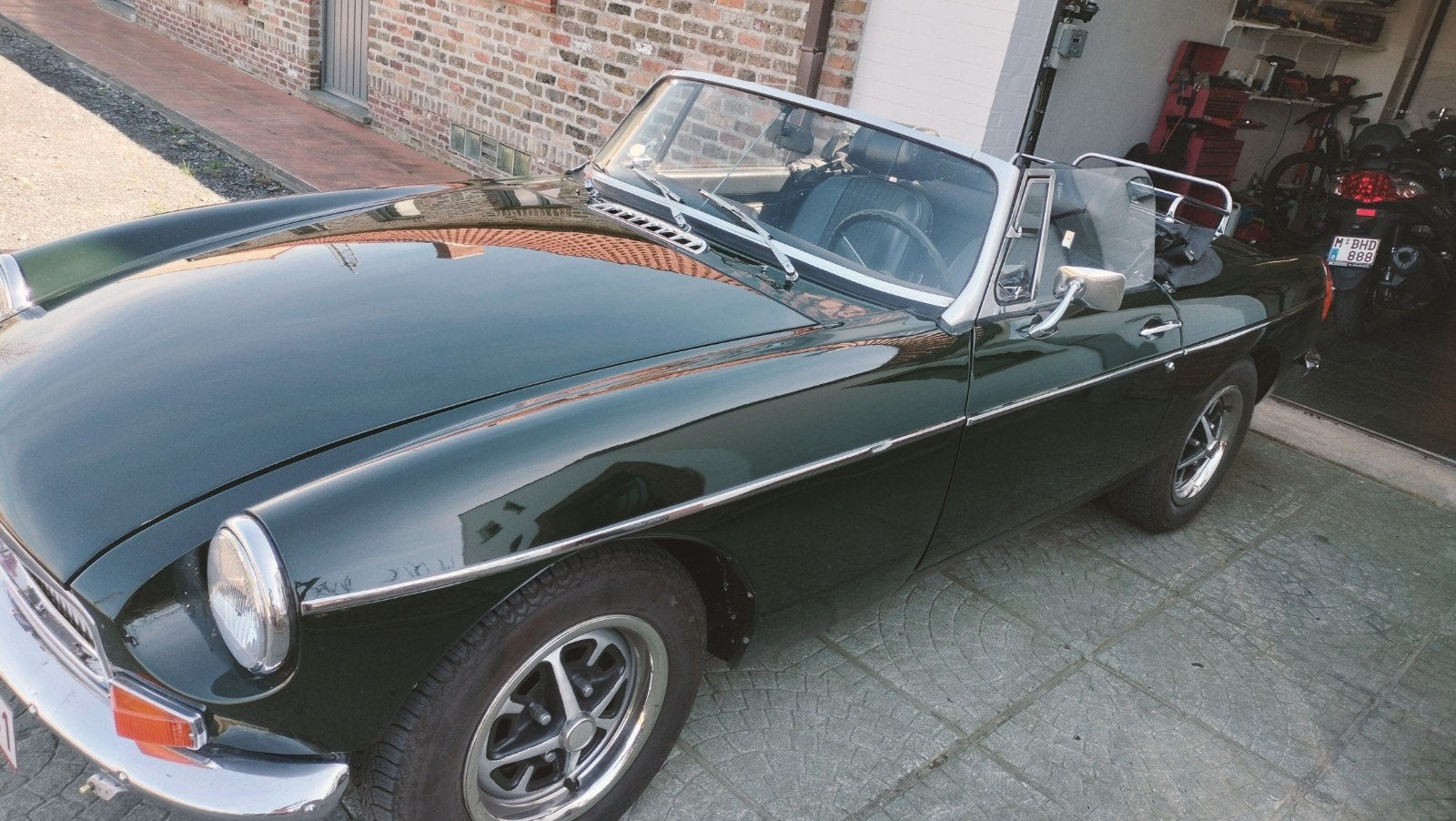 mgb 1972, Autos, Achat, 920 kg, Boîte manuelle, Noir