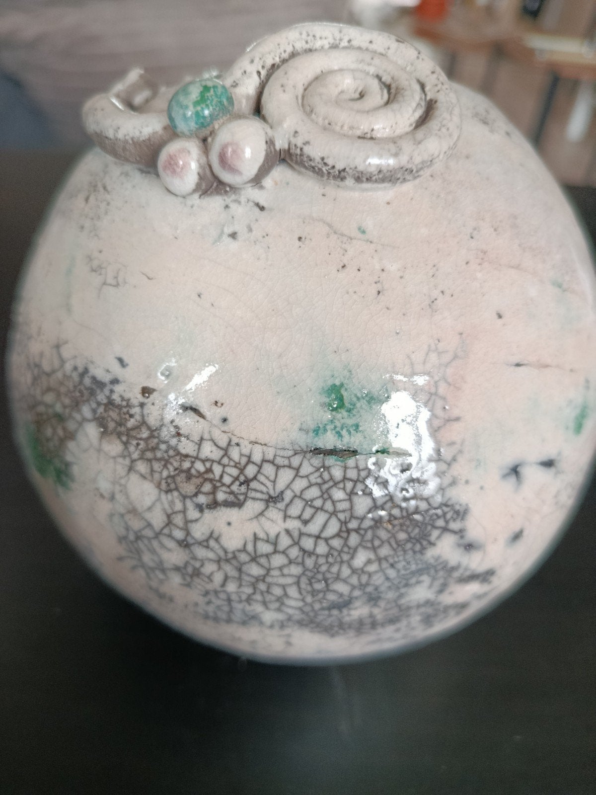 Pot en céramique Raku-fait main, Maison & Meubles, Enlèvement ou Envoi, Comme neuf, Autres couleurs, Poterie ou Porcelaine