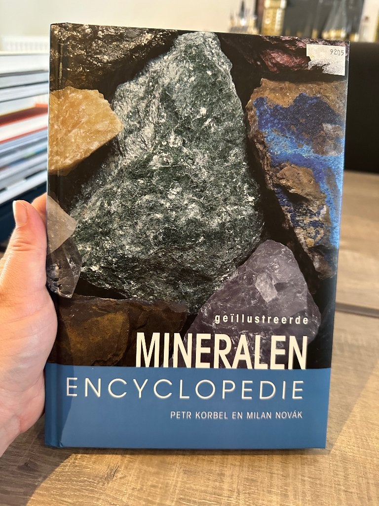 Mineralen encyclopedie, Boeken, Natuur, Ophalen, Zo goed als nieuw